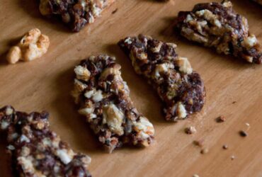 biscotti senza glutine alla nocciola e cioccolato per uno snack goloso e ricco