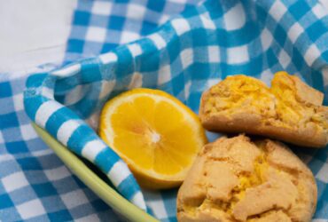 biscotti senza glutine al limone e timo per uno snack leggero e aromatico