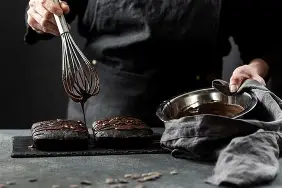 Dietro le quinte di una pasticceria la passione e l'arte della dolcezza