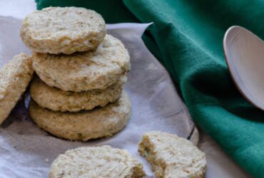 biscotti senza glutine al burro di cocco e vaniglia per uno snack dolce e tropicale