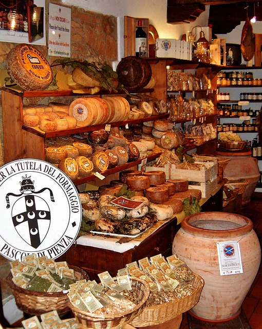 Produzione di formaggi a Pienza