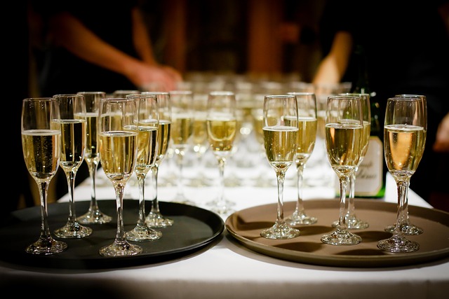 Come scegliere il vino per un evento estivo